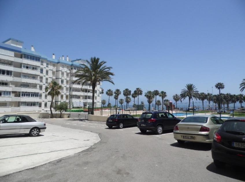 Aloha Playa Apartment Benalmadena Bagian luar foto